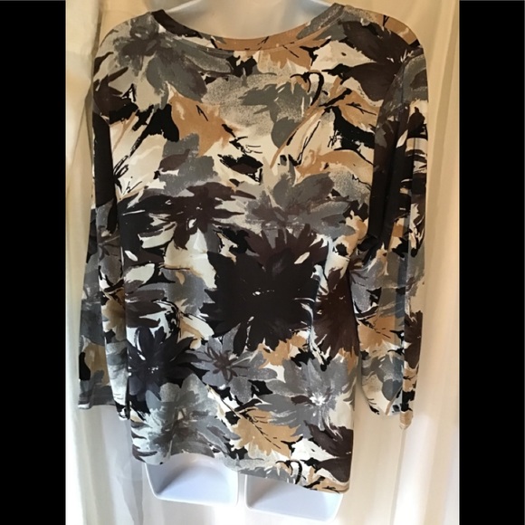 Laura Ashley-NWT abstract print top - Picture 12 of 12